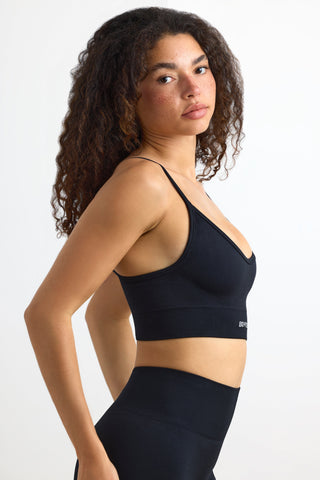 Sculpted Scoop Neck Sports Bra