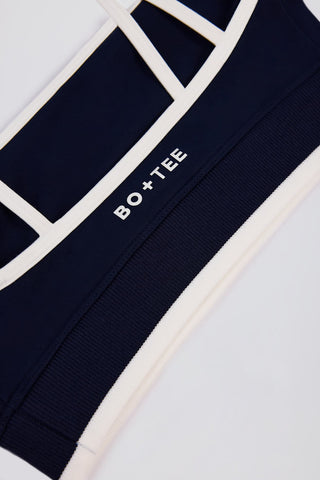 Contrast Square Neck Sports Bra